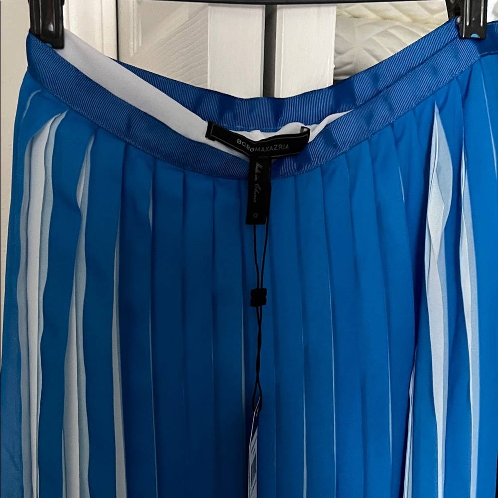 BCBGMaxAzria Vibrant Blue and White Skirt